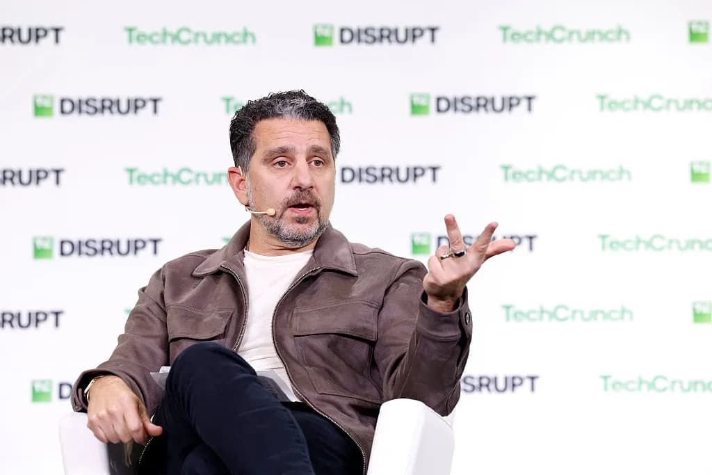 Amazon qurilmalar bo‘yicha rahbari Panos Panay: AI gadjetlar va ambient computing ilovalarni siqib chiqaradi
