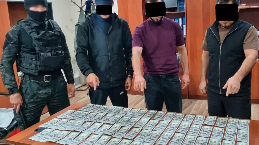 Three men detained in Samarkand while attempting to sell 7,400 fake dollars for 44 million soums
