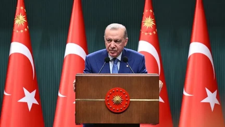 Erdogan condemned the Houthi attack on Riyadh airport and announced an agreement on Mecca