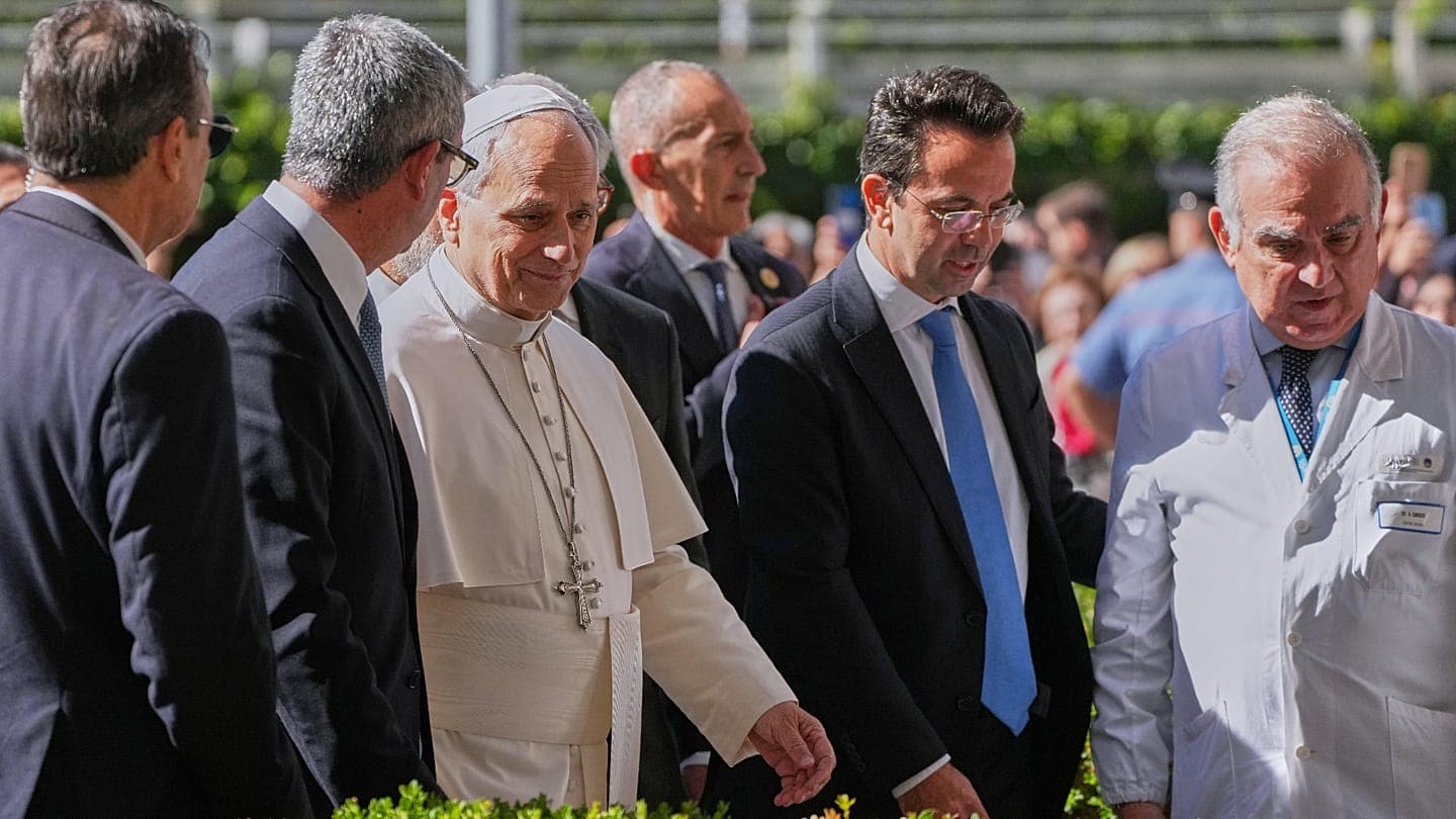 Pope Leo XIV called Putin and urged a ceasefire in Oleshky to allow humanitarian aid delivery