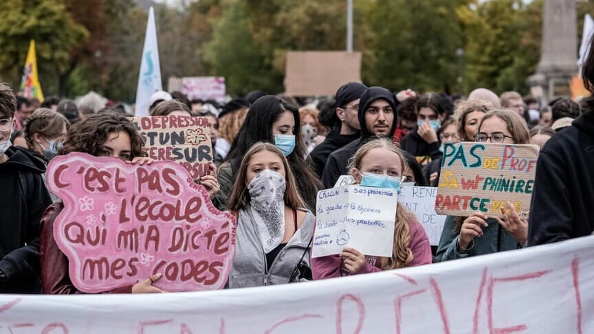 Police used water cannons and tear gas at a protest in Brussels