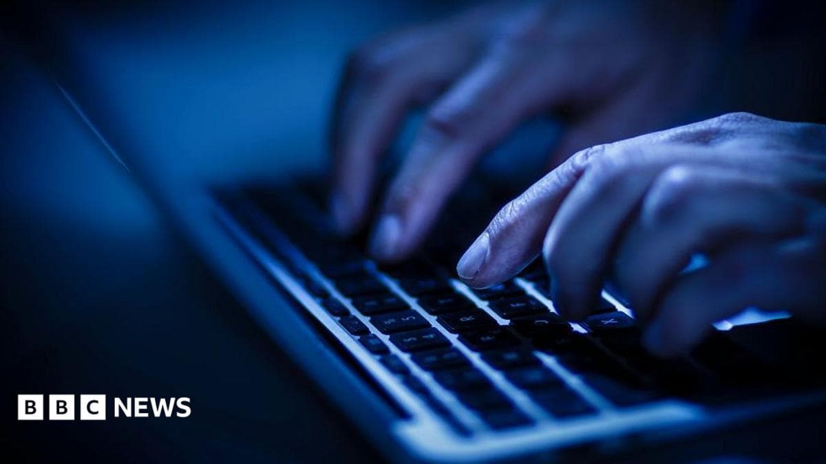6-noyabrdan Angliya va Uelsda bo‘g‘ish, qarindoshlar o‘rtasidagi aloqalar va voyaga yetmaganlar rollini o‘ynash tasvirlangan pornografiya taqiqlanadi