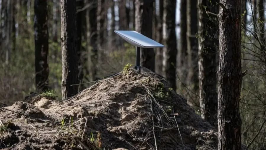 SpaceX frontda ukrain harbiylari foydalanayotgan Starlink tezligini chekladi