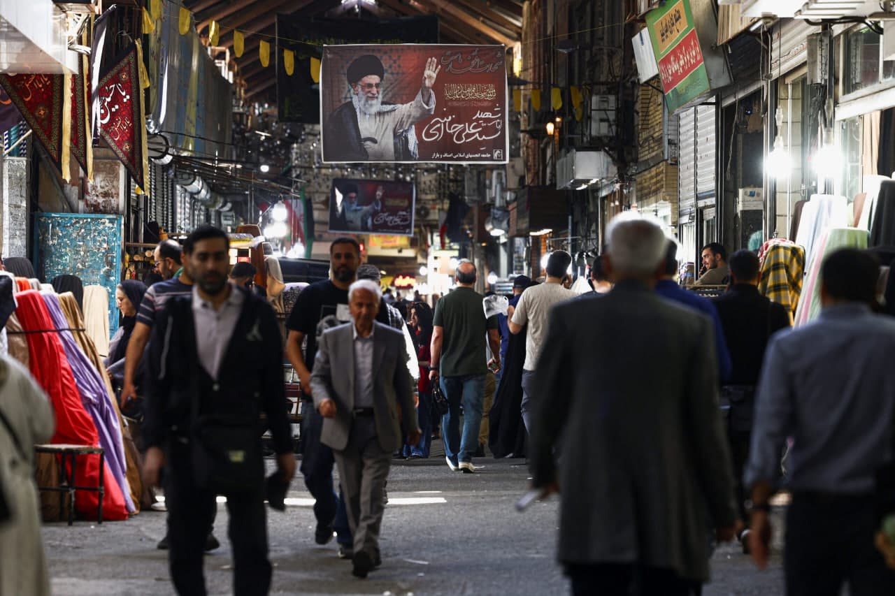 The Economist: US sanctions and military blockade have plunged Iran into its most severe economic crisis