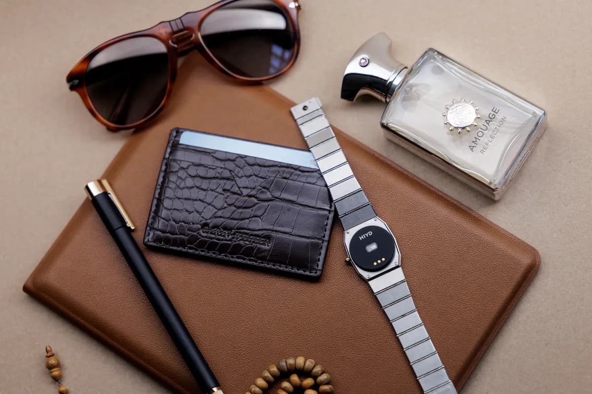 Hiyd unveils compact health sensor that attaches under any wristwatch