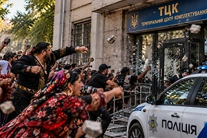 Tabor goes to storm the TCC: In Odessa, gypsies decided to fight with stones for their baron