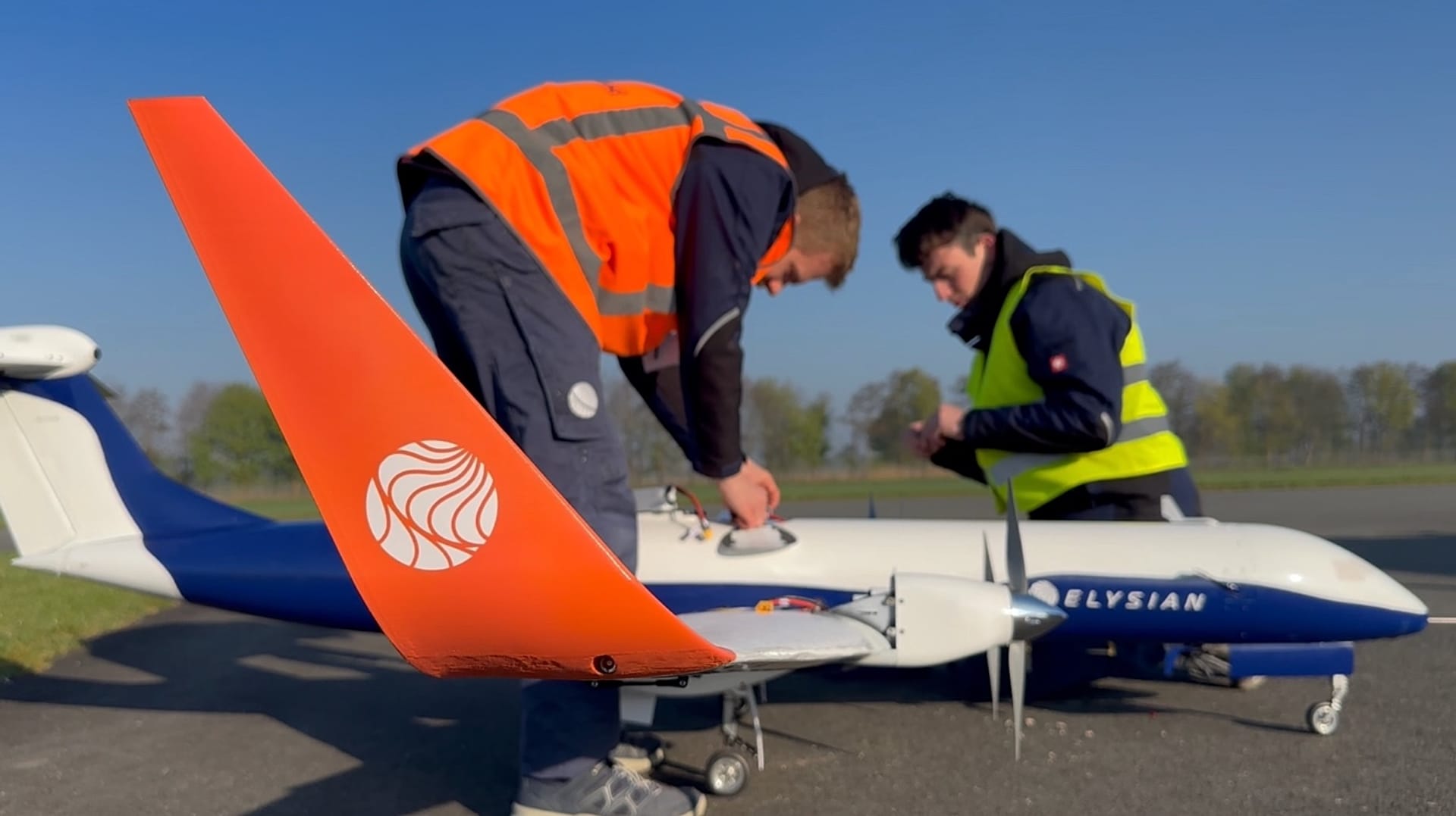 Preparations for the first test flight of the scaled E9X demonstrator
