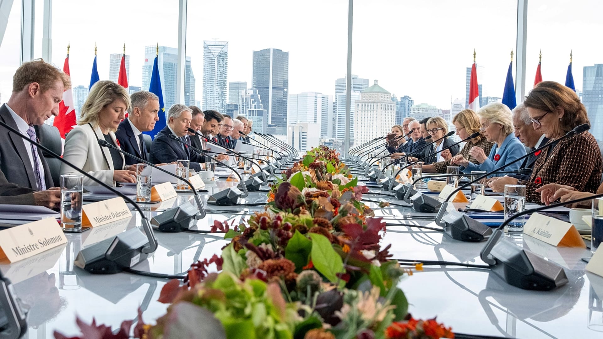 Саммит ЕС — Канада в Монреале.