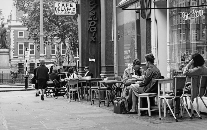 1960-yillardagi Mayfair ko‘rinishi, Peter Allen Iroq va Misr aloqadorlari bilan aynan shu yerda uchrashgan. Getty Images
