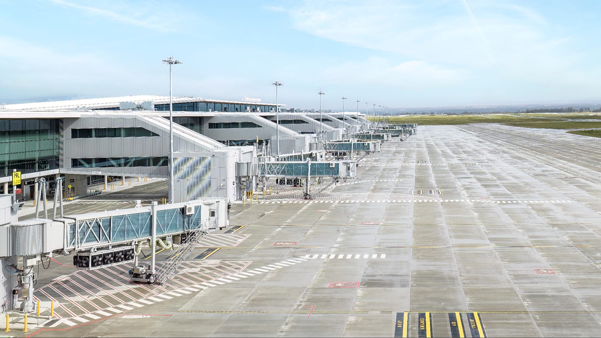 Aeroport boshlang‘ich bosqichda yiliga 10 mln yo‘lovchiga mo‘ljallangan