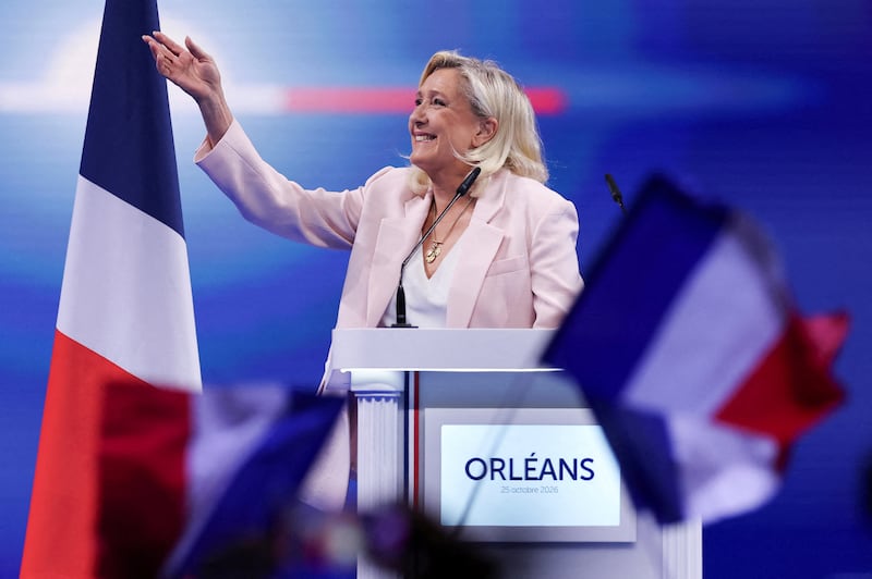 Fransiya o‘ng qanot radikal yetakchisi Marin Le Pen tartibsizliklar davomida tobora ommalashdi. Reuters