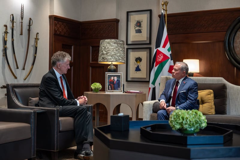 Buyuk Britaniya milliy xavfsizlik maslahatchisi Jonatan Powell shu oy Yaqin Sharqga qilgan safarida Iordaniya qiroli Abdulloh bilan uchrashdi.