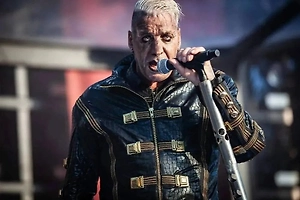 “Stierlitz” on stage: Video with the Rammstein singer and Russian beer blew up social media