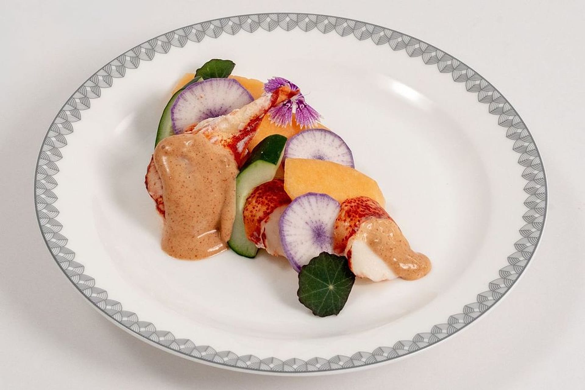 Singapore Airlines will roll out new in-flight dishes 