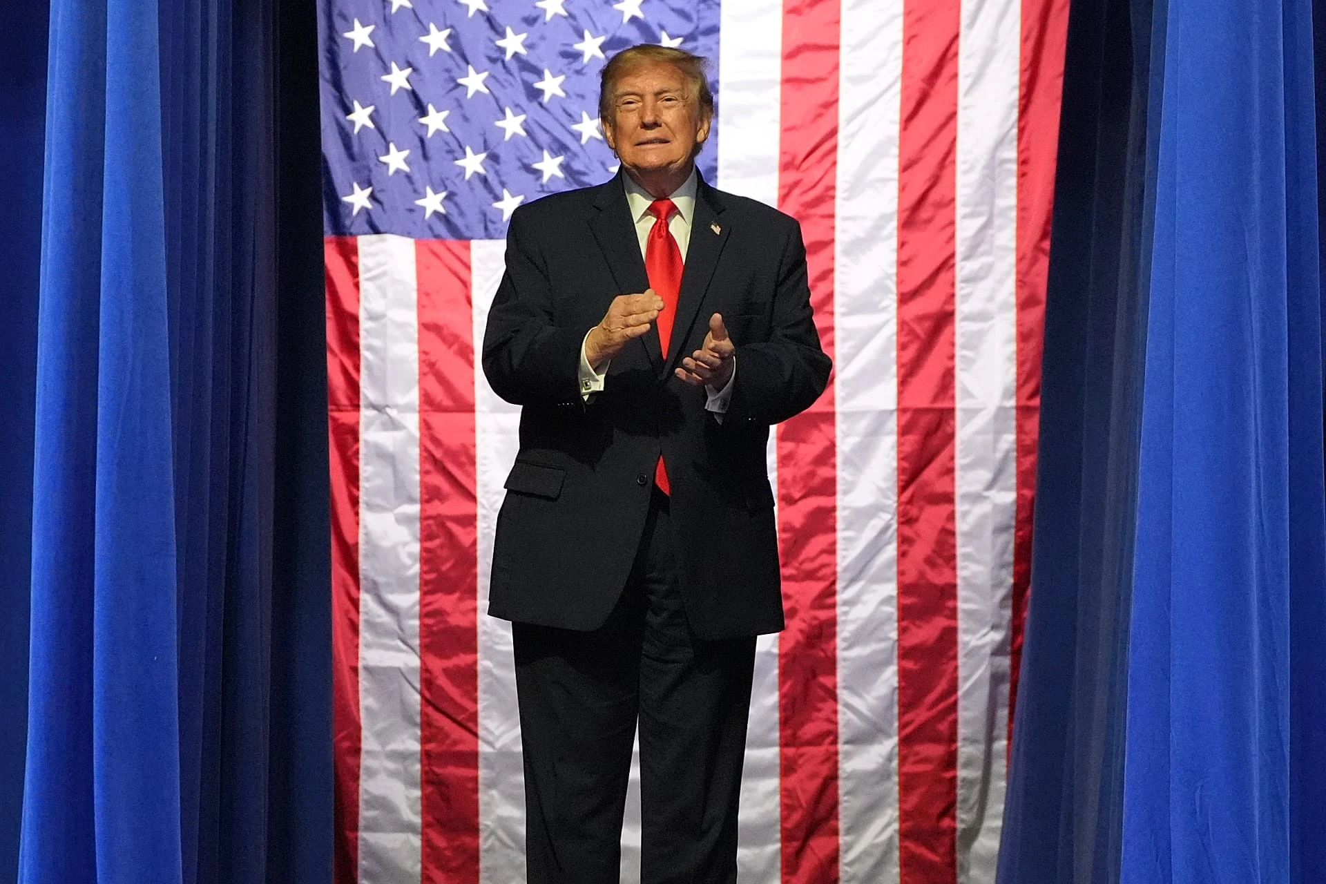US President Donald Trump arrives at a campaign rally at the Curtis D. Menard Memorial Sports Centre in Wasilla, 13 October, 2026