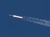 Первый коммерческий спутник, построенный в ОАЭ, успешно совершил исторический запуск — важный шаг в космической гонке