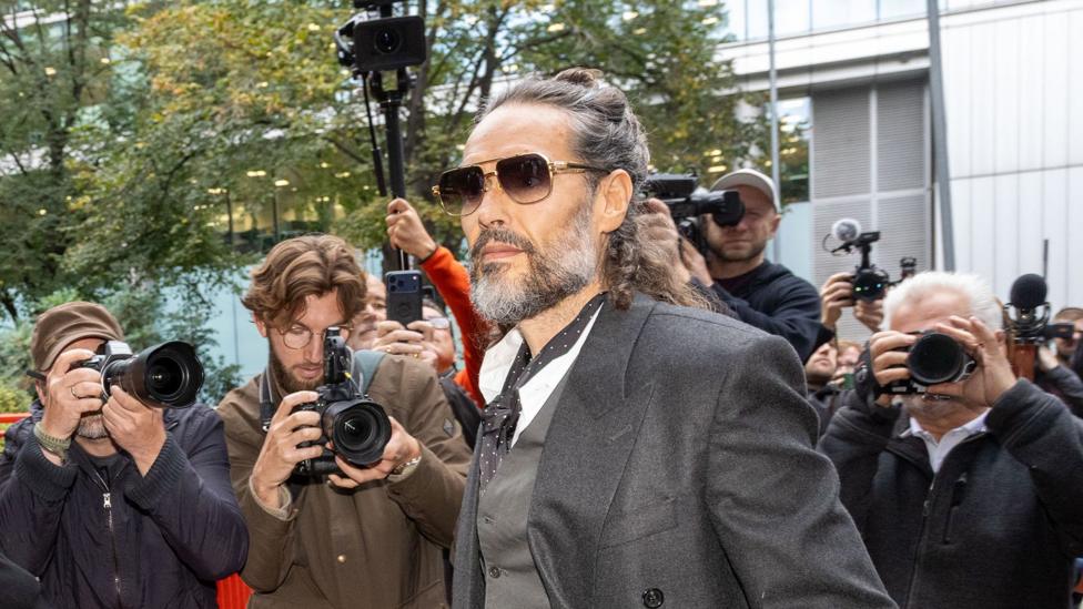 Russell brand arriving at southwark Crown court