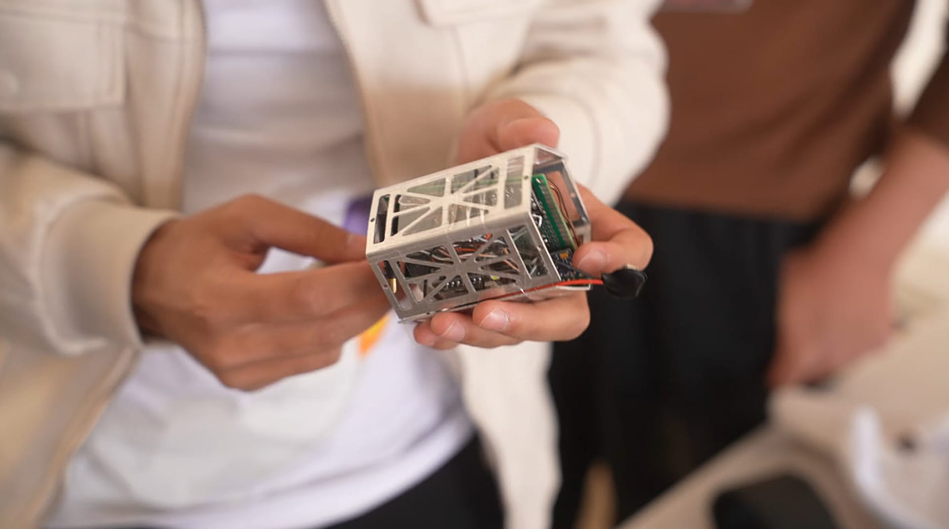 Миниатюрный спутник CanSat