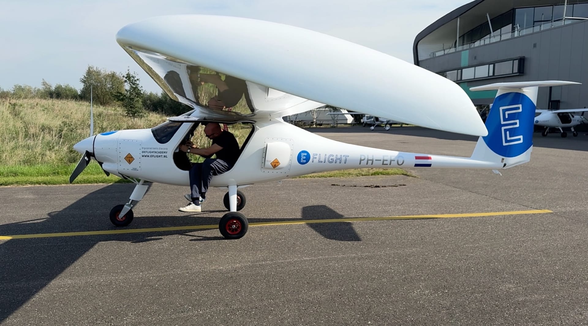The flight school’s electric planes have already clocked up almost half a million air miles