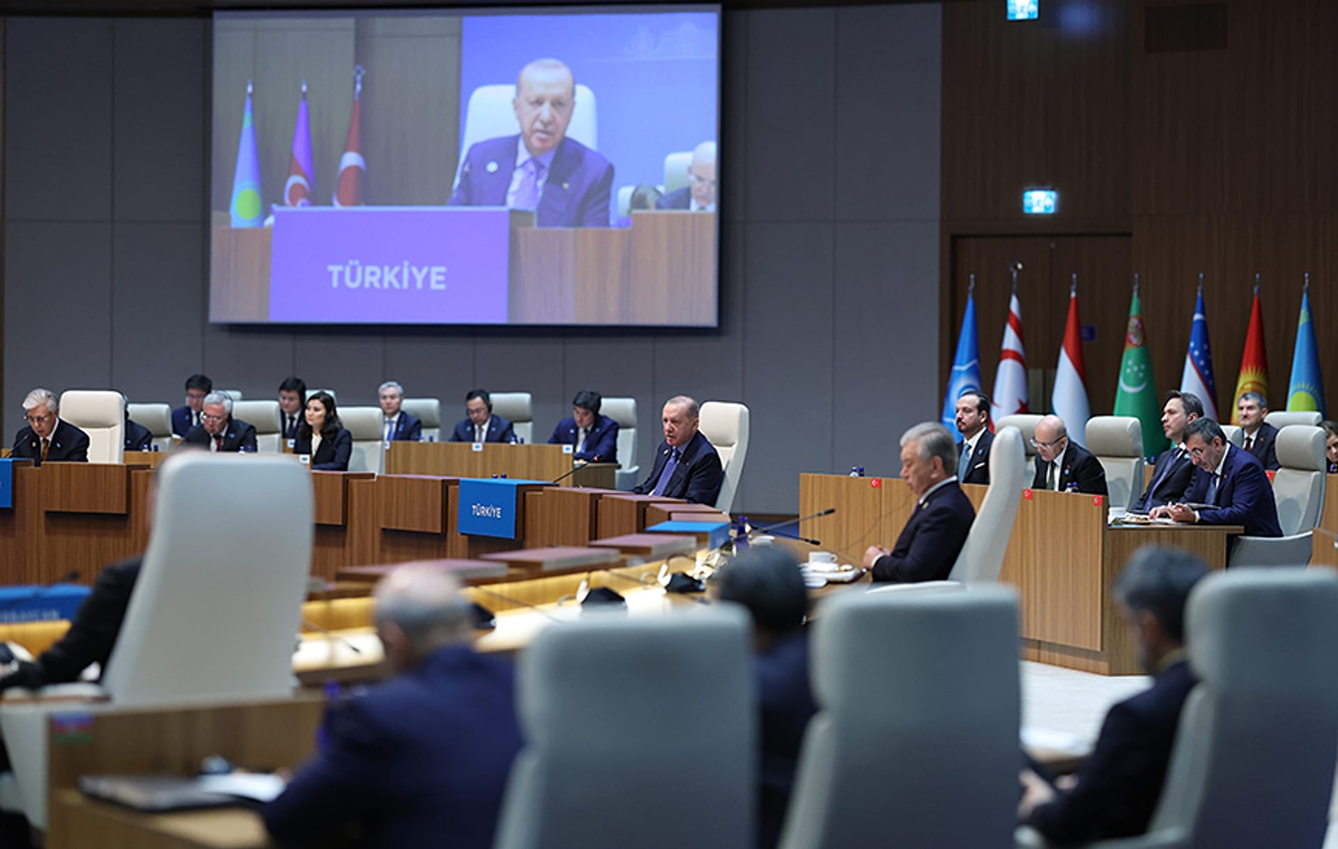 Erdoğan proposes initiatives at the Summit