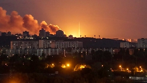 Explosions rang out in Kyiv, Lutsk and other Ukrainian cities, fires are visible