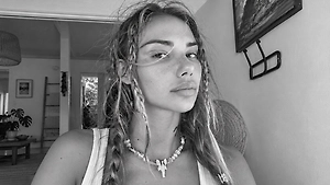 Умерла бывшая возлюбленная Джастина Бибера Сахара Рэй