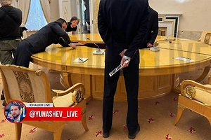 Юнашев показал фото последних приготовлений перед встречей Путина и Уиткоффа