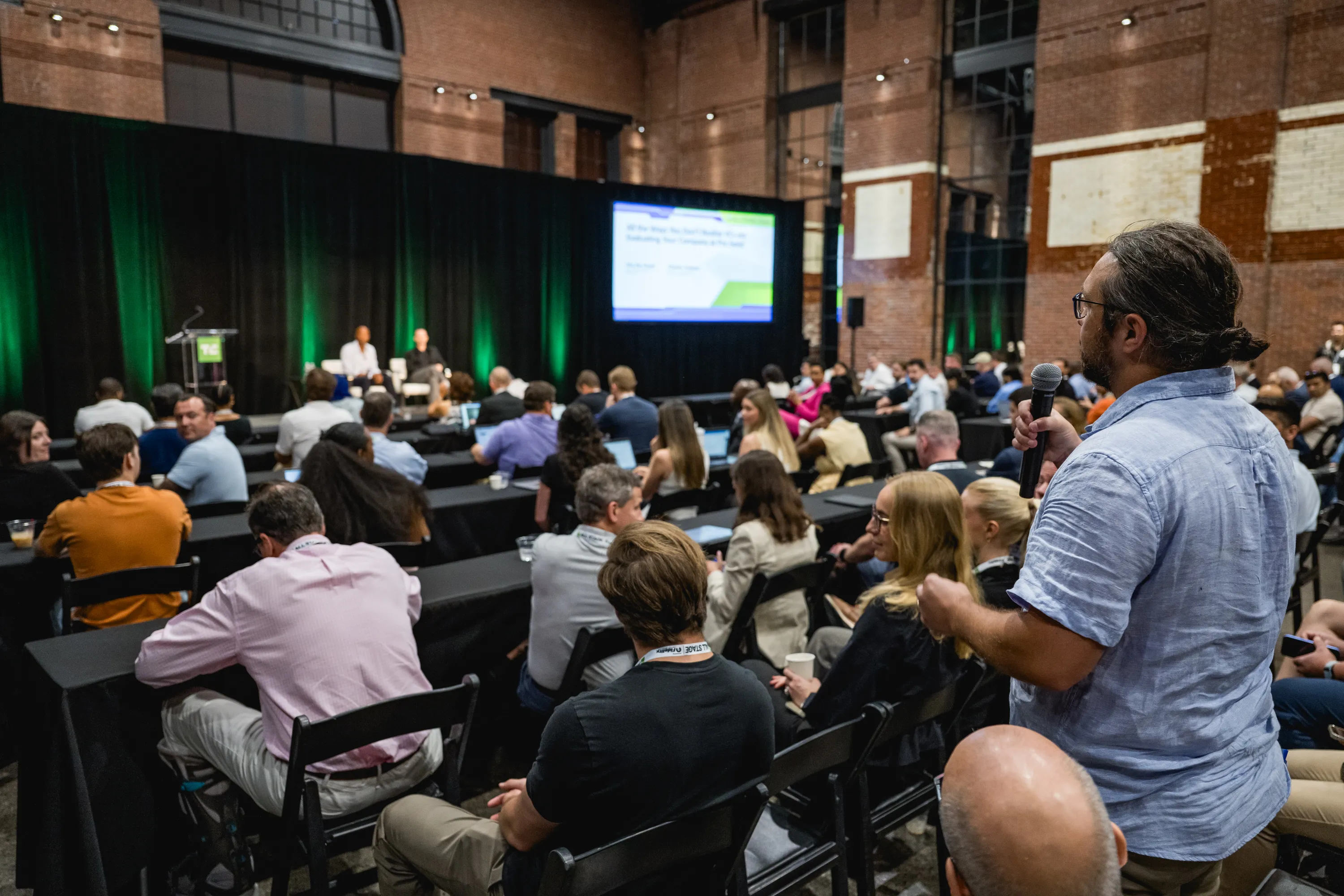 Аудитория на секции TechCrunch Founder Summit