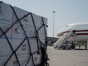 ОАЭ начали авиадоставку гуманитарной помощи в сектор Газа в рамках Гуманитарного моста Ахмеда бин Рашида