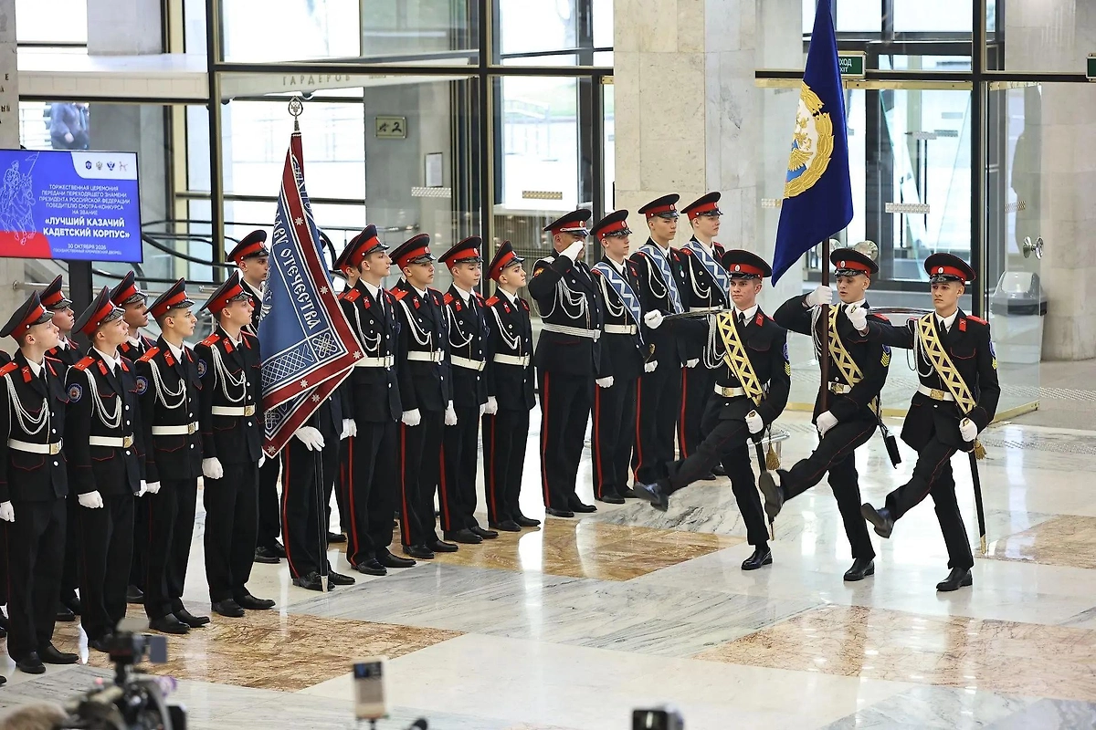 Kropotkin kazak korpusi kadetlari. Foto © Life.ru taqdim etğan material