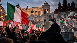 In Italy, they decided to look for a 'Russian trail' in the protests