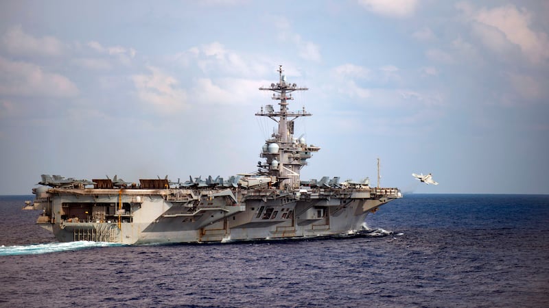 USS Theodore Roosevelt kemasi Yaqin Sharqga yuborilayotgani xabar qilinmoqda. AFP