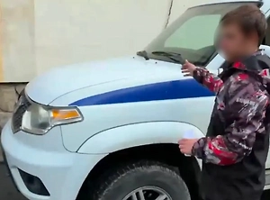 Teenager set fire to two police vehicles on orders from handlers in Yekaterinburg
