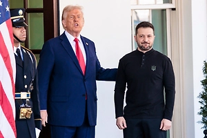 «Men Zelenskiyning katta muxlisi emasman»: Tramp sobiq komikni mojaroni hal qilishdan bosh tortgani uchun tanqid qildi