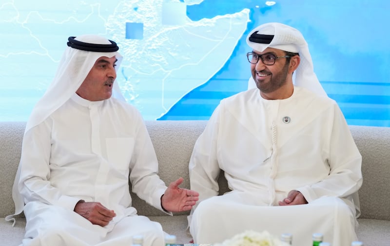 Sanoat va ilg'or texnologiyalar vaziri hamda IMI raisi Dr Sultan Al Jaber AGF boshqaruvi raisi Abdul Aziz Al Ghurair bilan