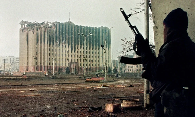 1995-yil, Grozniy. Foto: Maykl Evstafiyev / AFP