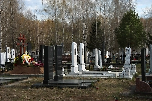 In Poland, a cemetery of Soviet soldiers was defaced with Ukrainian Nazi slogans