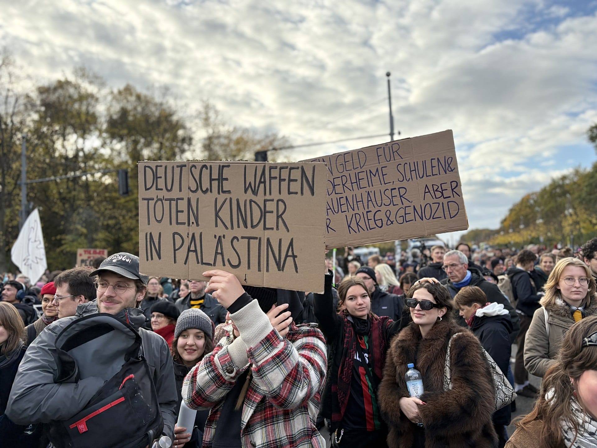 Протесты школьников у Бранденбургских ворот, 31.10.2026