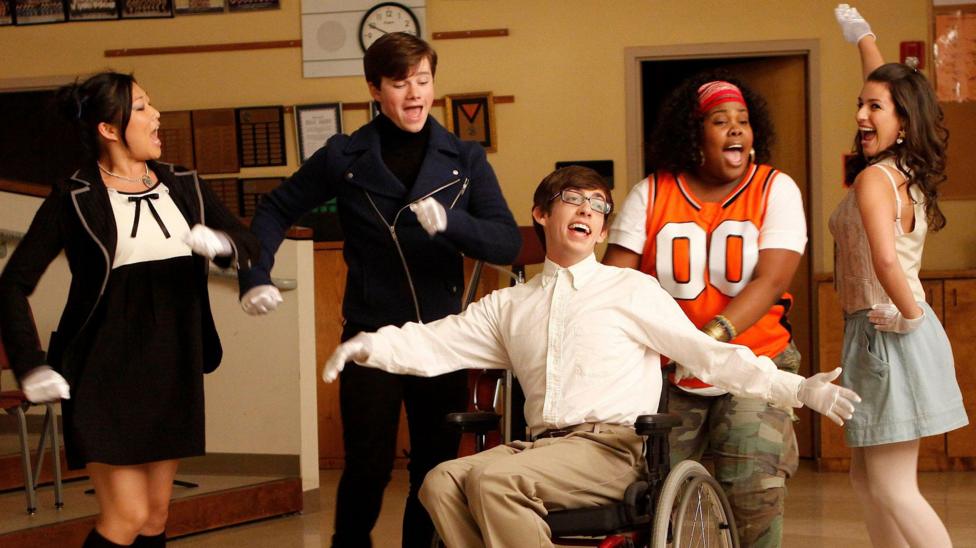 L-R: Jenna Ushkowitz, Chris Colfer, Kevin McHale, Amber Riley and Lea Michele in Glee