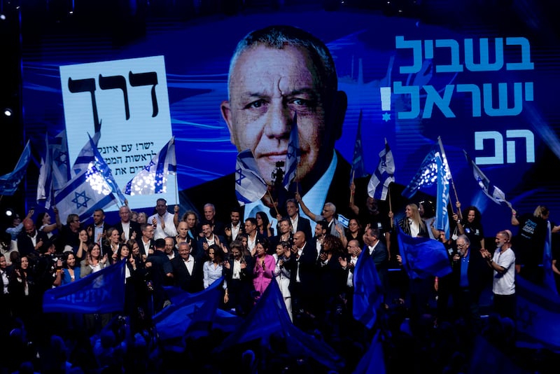 Isroil armiyasining sobiq shtab boshlig‘i Gadi Eyzenkot janob Netanyahuning eng jiddiy raqibi sifatida maydonga chiqdi. Getty Images