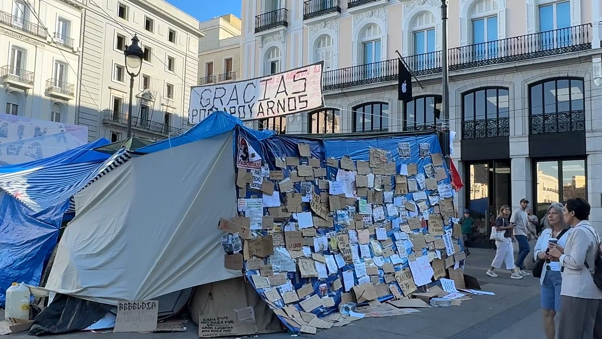 The sit-in continues in Puerta del Sol, 15 October 2026.
