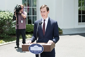 Kushner Peterburgdagi muzokaralarga onlayn qo‘shilishi mumkin